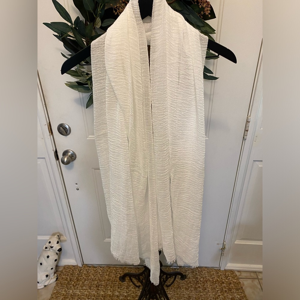 Minimalist Pure White Lightweight Scarf